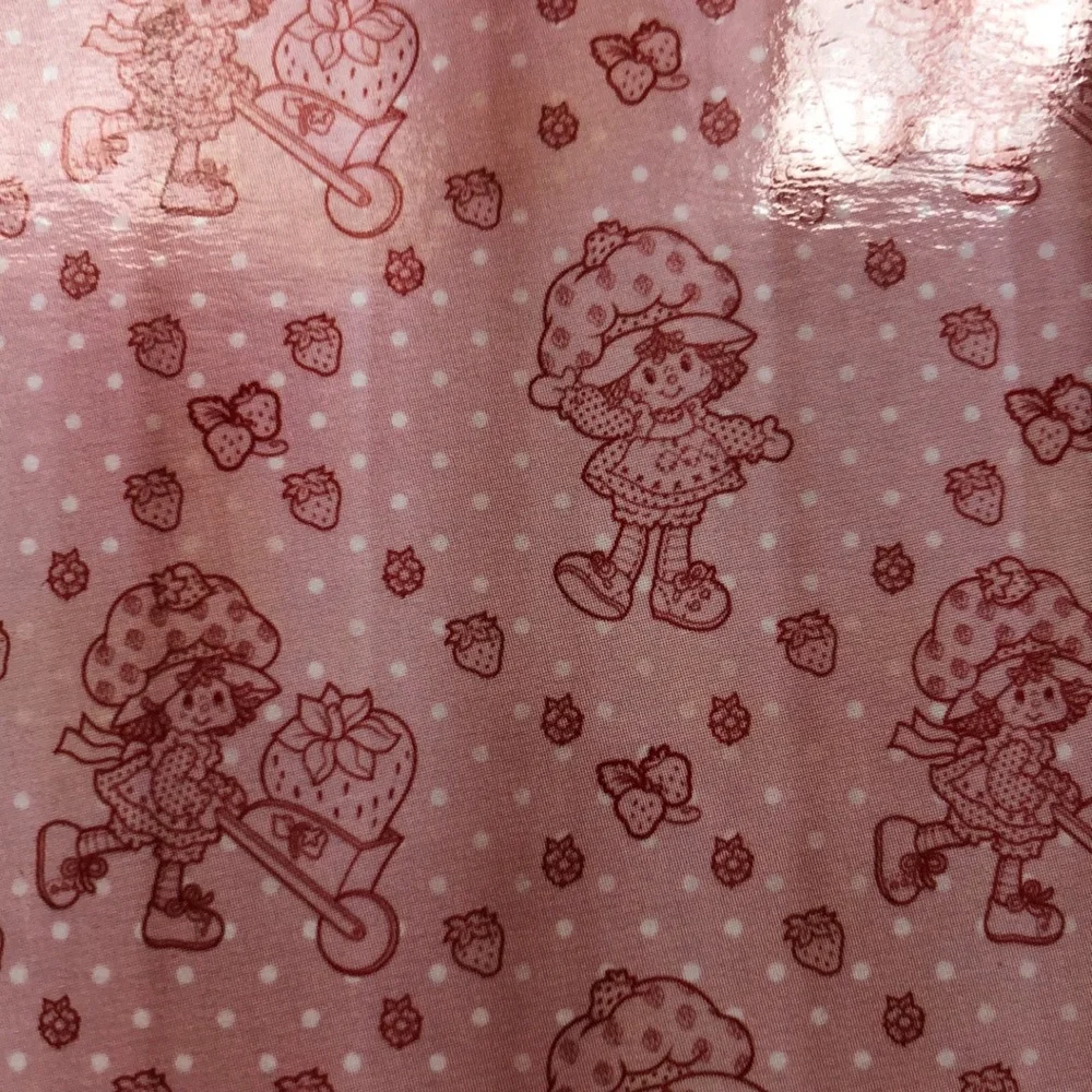 Strawberry Shortcake Shower Curtain Set - Picture 8 of 9